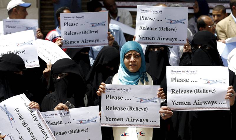 Yemenia Airline staffers demo