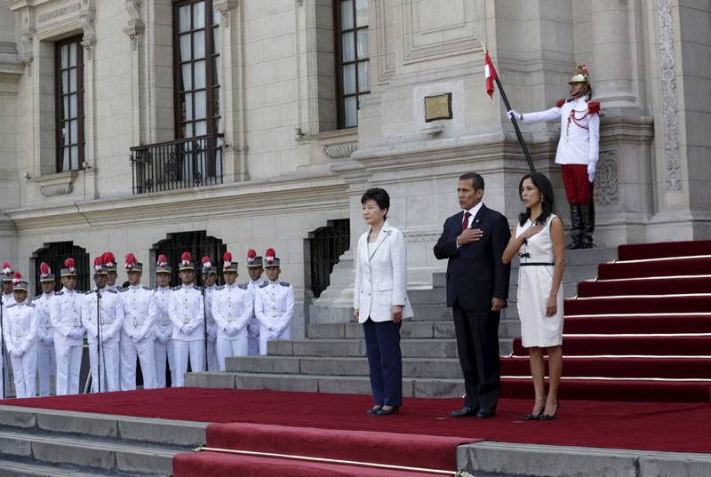  S. Korea President visits Peru1