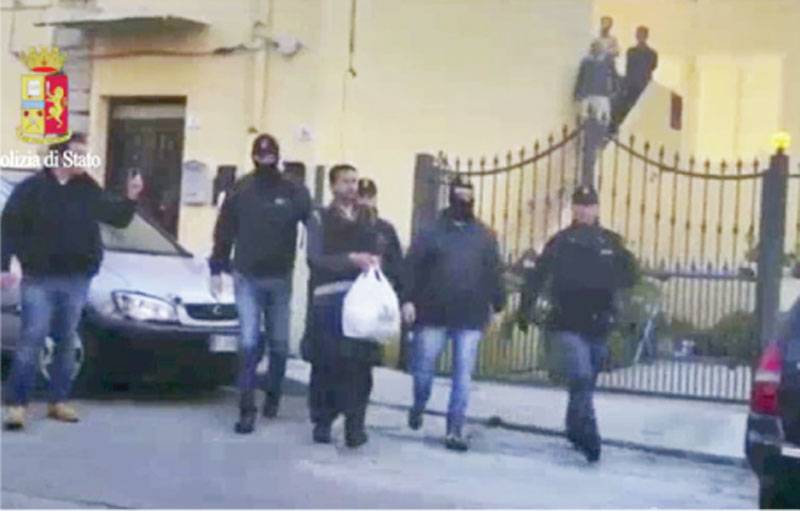 Italy busts militants network