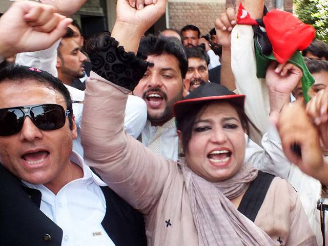 PPP workers chant slogans