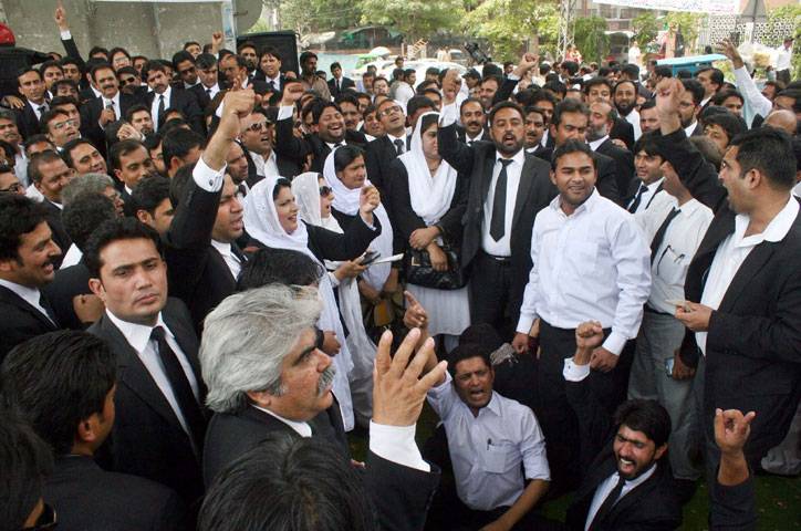 Lawyers protest
