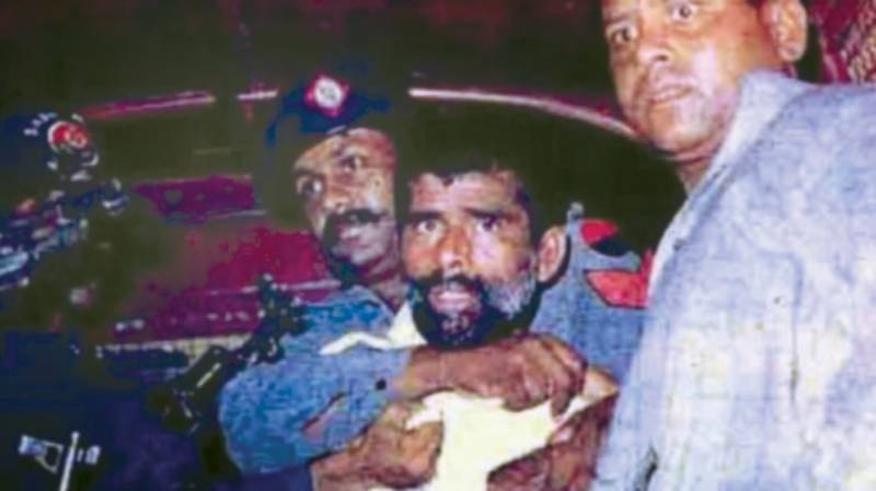Three hanged for 1998 plane hijacking