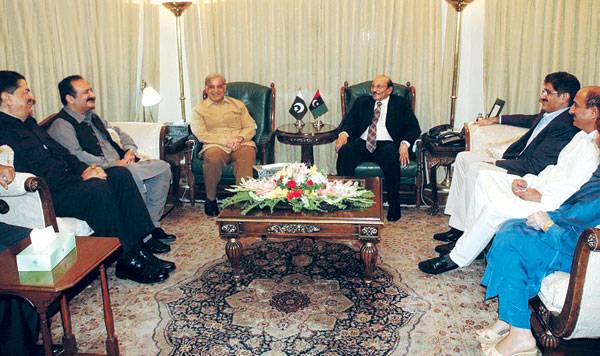 Shahbaz apologises for criticising Zardari