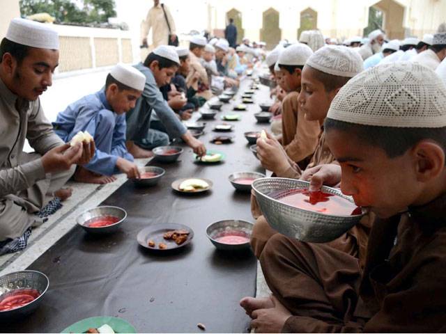 People breaking the fast