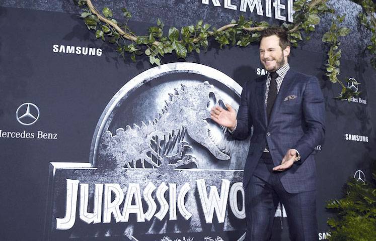 ‘Jurassic World’ bites into box office, snapping Pixar streak