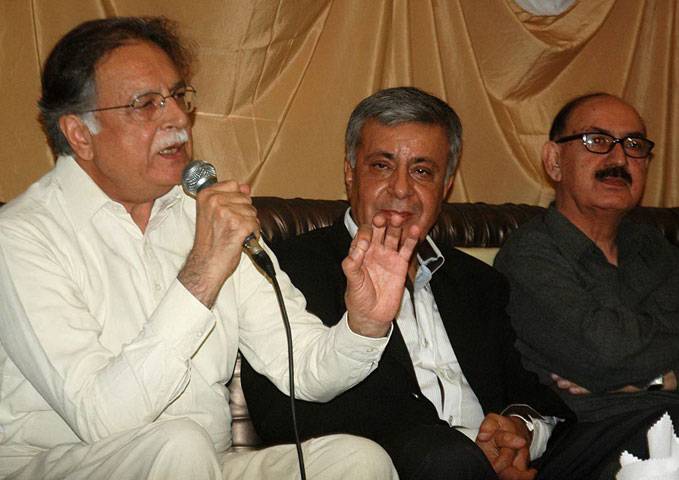 Pervaiz cautions PTI chief against Samson and Delilah fate