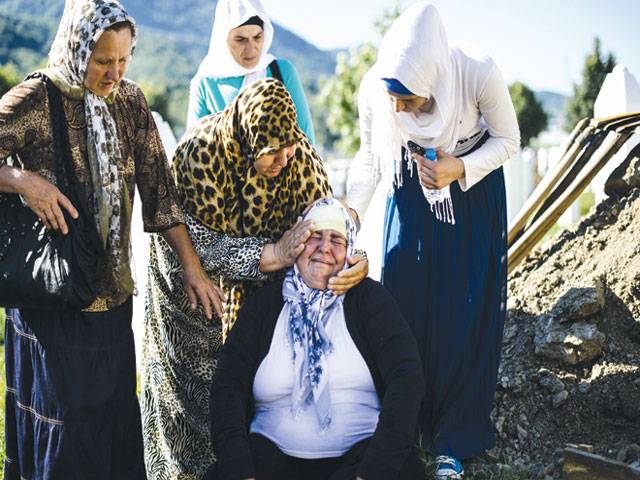 Bosnia mourns Srebrenica massacre victims 20 years on