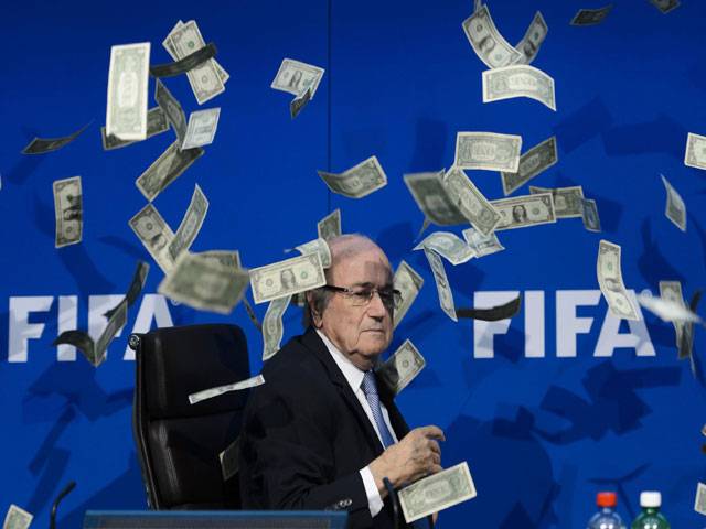 Prankster interrupts Blatter press conference