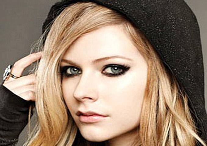Avril wants to make movies
