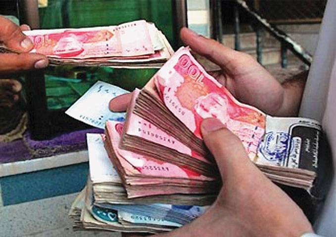 Banks see ‘significant’ losses as traders opt for cash, hawala