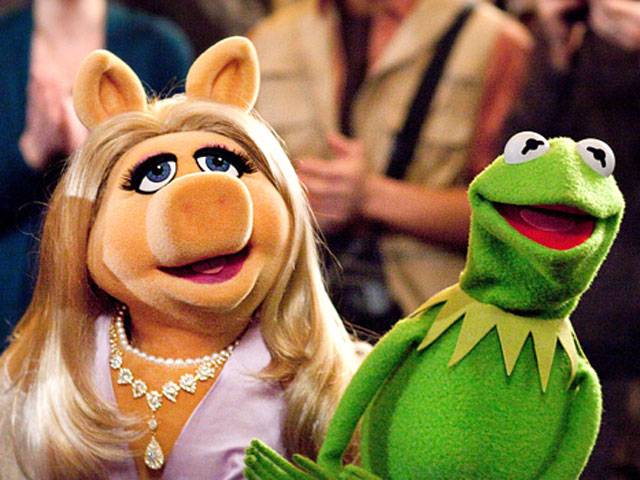 Kermit, Miss Piggy find new love