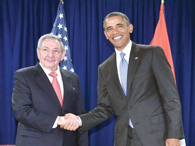 Obama meets Castro as Cuba pushes to end curbs