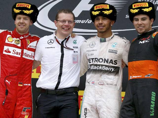 Hamilton wins dramatic Russian GP