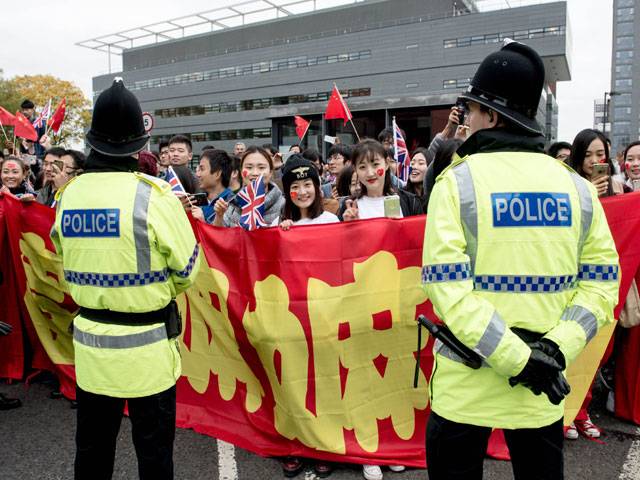 Chinese students show support for Chinese President in Manchester