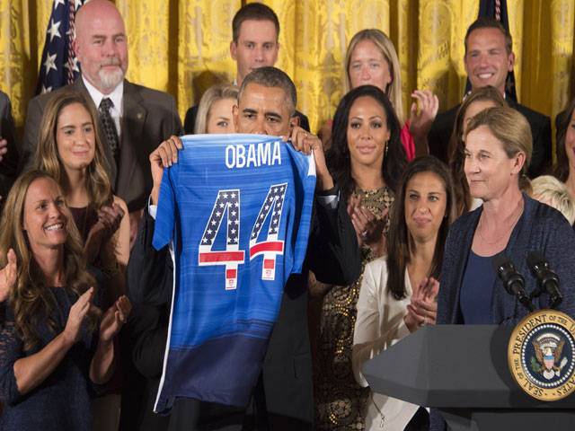 Obama honours soccer team1