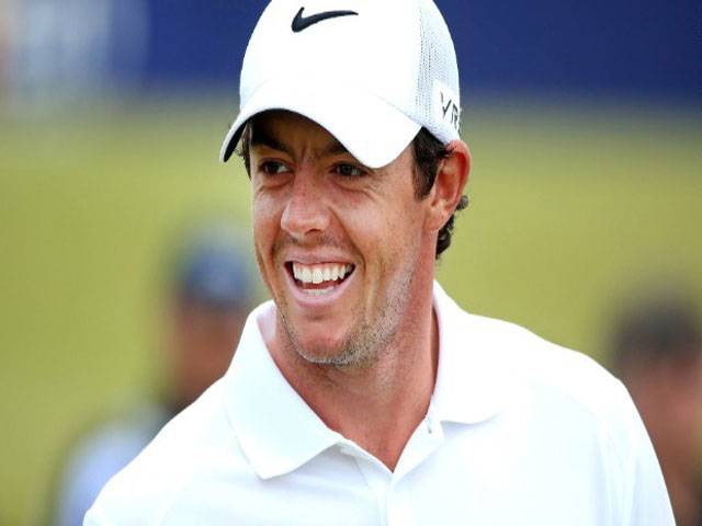 McIlroy gives driver to astonished FB fan
