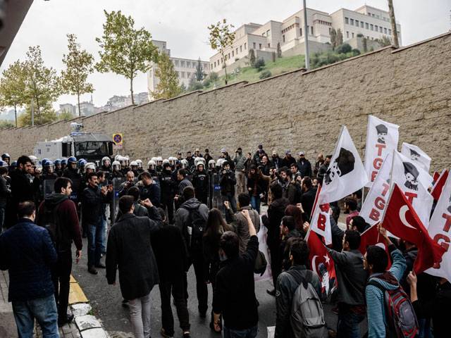 Turkey youth union shout slogans against visit of US President in Turkey 