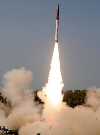 India test-fires nuclear capable missile Agni-IV