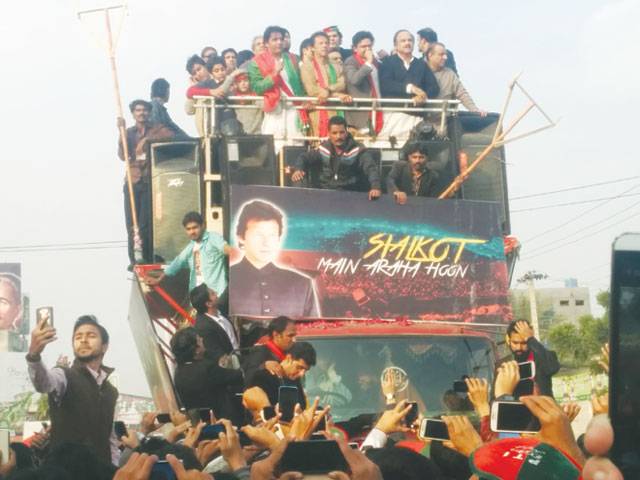 Khan vows PTI to knock out PML-N, PPP, MQM