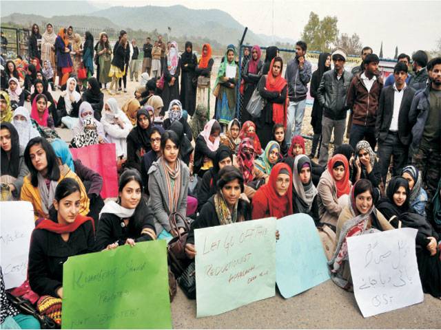 Poor need not study in QAU: VC