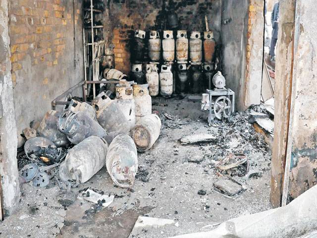 Blast at LPG refilling shop injures 3 in Pindi