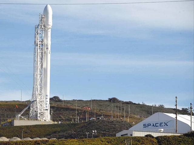 SpaceX fails to stick ocean landing