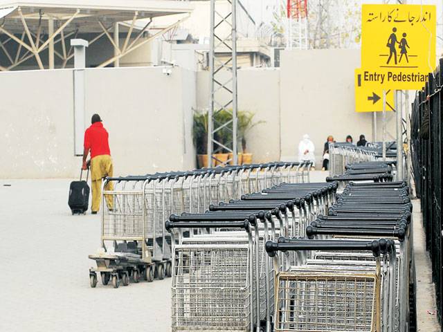 PIA workers’ protest gathers pace