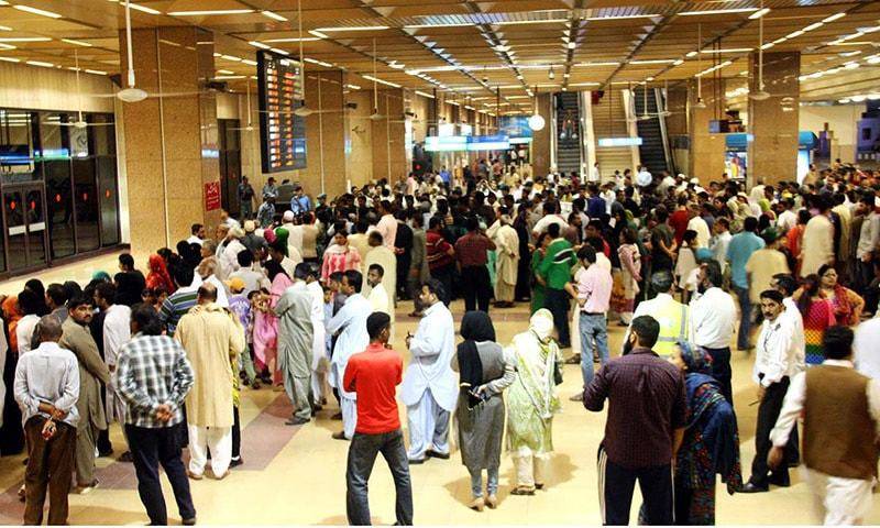 Private airlines begin looting PIA passengers