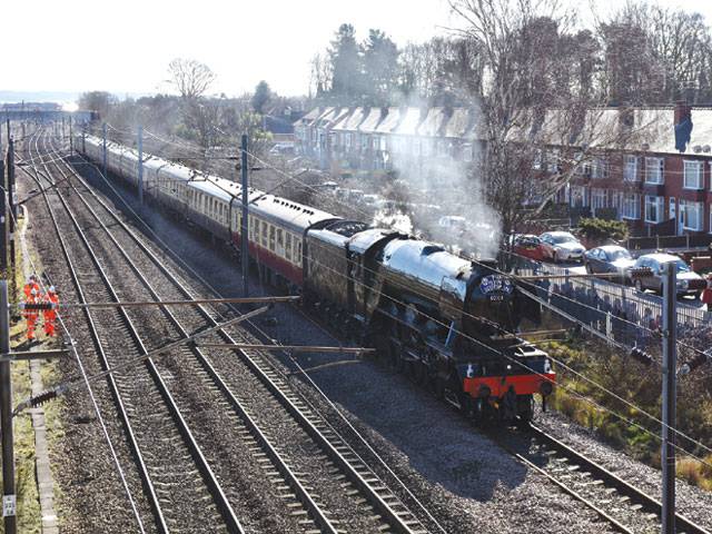 Legendary steam train ‘Flying Scotsman’ returns