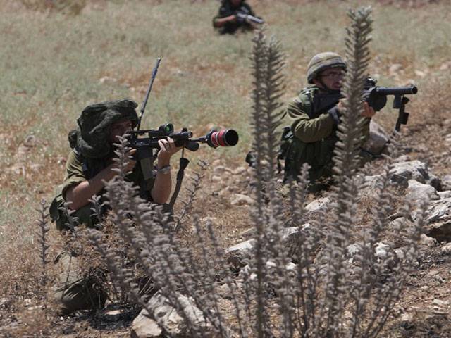 Israel troops stray into camp, sparking bloody clashes