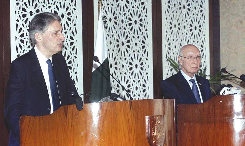 Kashmir shouldn’t be a precondition for Pak-India talks: UK
