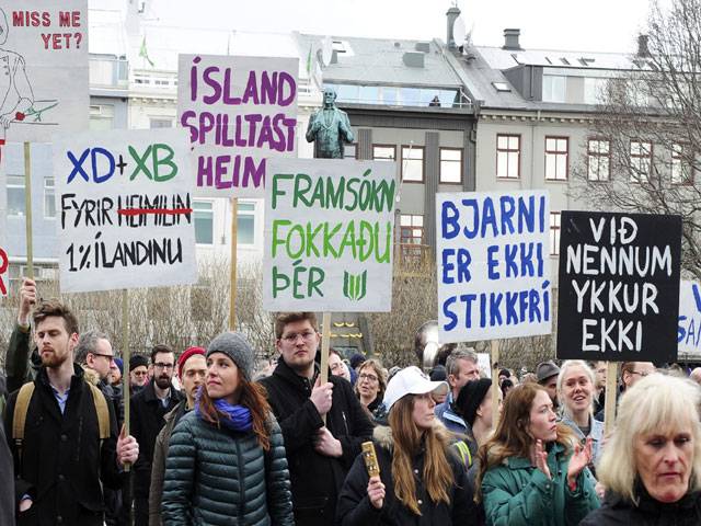 Demo against Iceland PM1