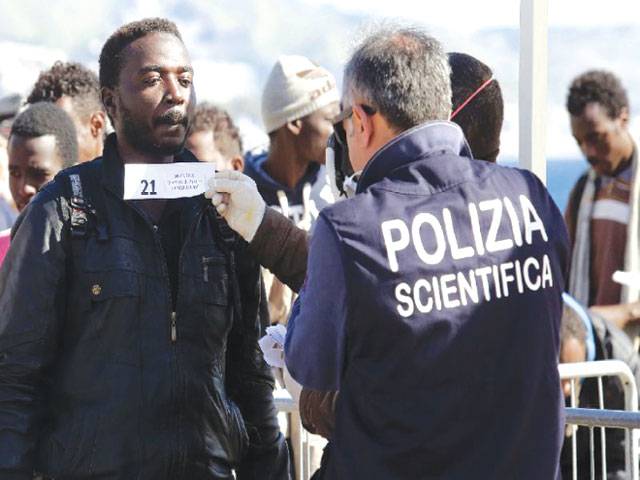 Italy to start fingerprinting migrants at sea