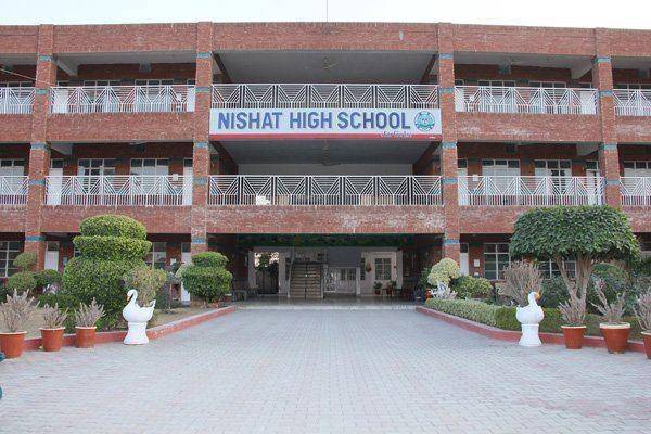  ‘Mighty’ school-chain fleecing students, threatening parents in Multan