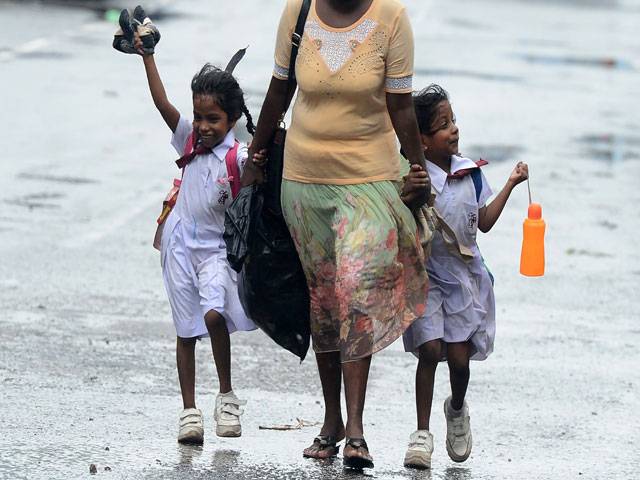Sri Lanka floods kill eight, leave thousands homeless