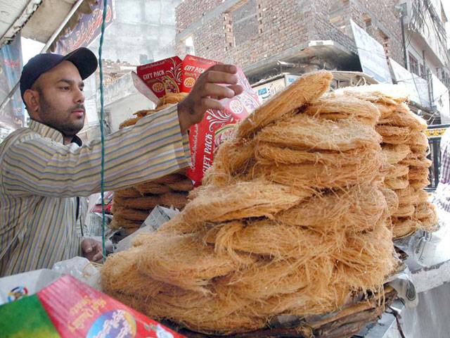  Vendors busy food items in connection with Shab-e-Barat