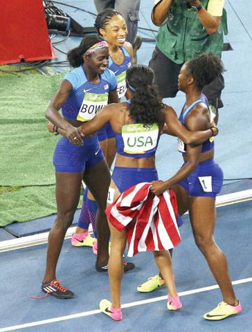 Felix gets record fifth gold as US win relay
