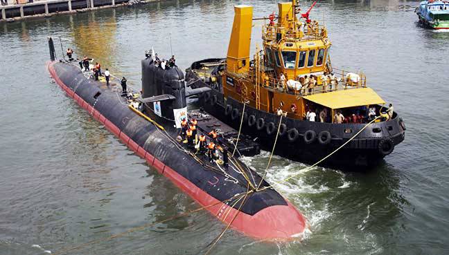 Secret data leak hits French submarine maker