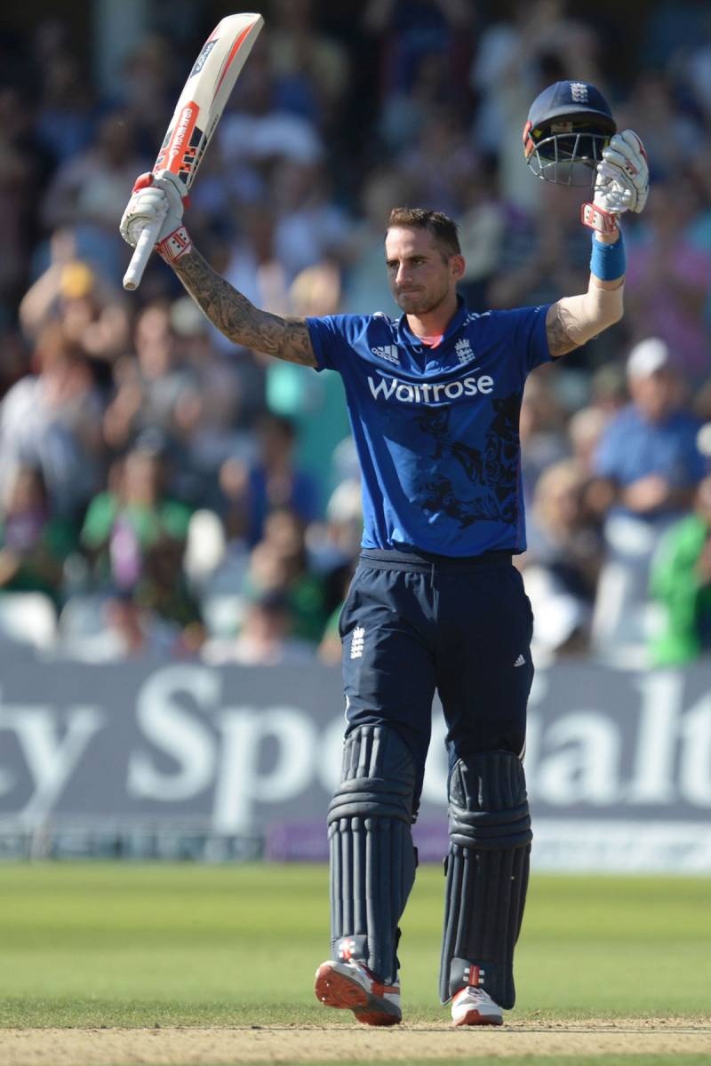 Hales shines as England hammer Pakistan for series win