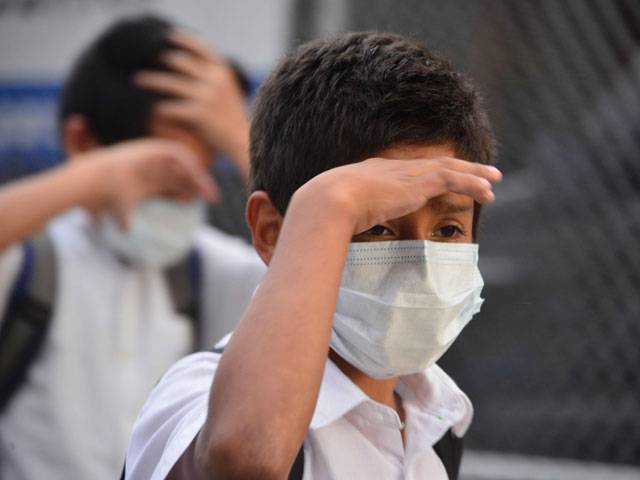 Residents wear protective masks1