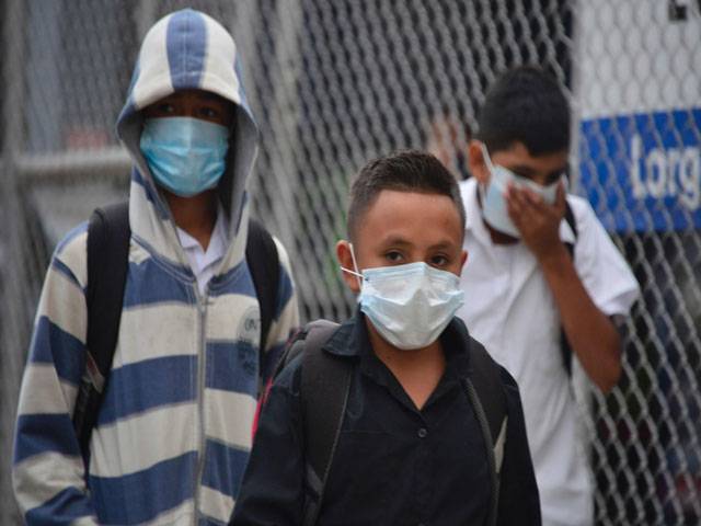 Residents wear protective masks1
