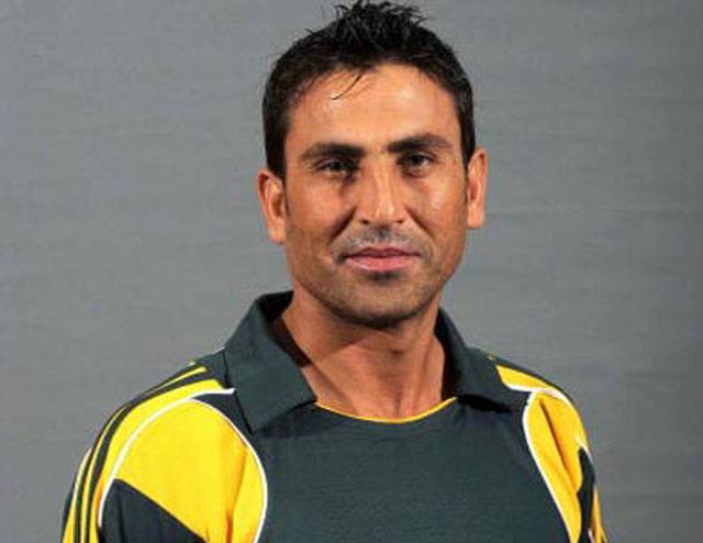 Younus recovering, Basit admitted to hospital