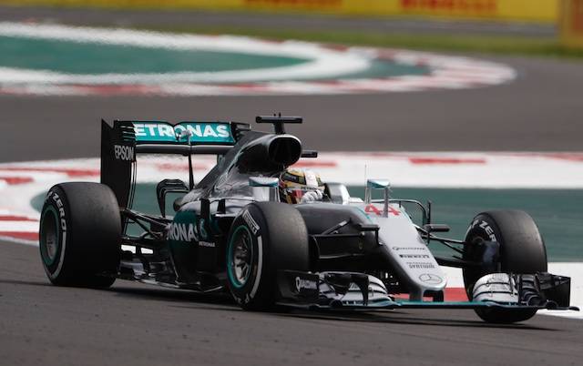 Hamilton beats Rosberg in Mexico, keeps title bid alive