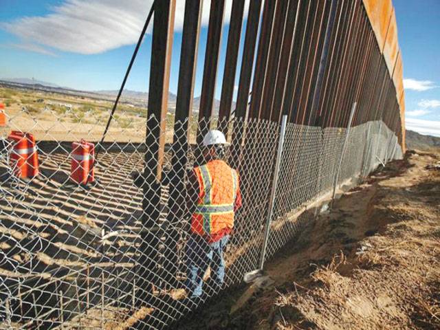 House Republicans test Trump on his US-Mexico wall