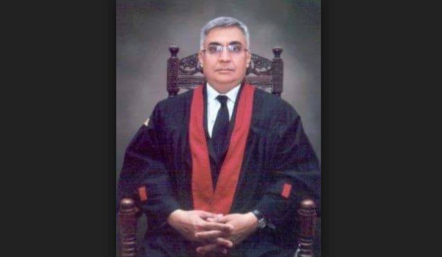 Justice Farrukh moves SC against LHC order