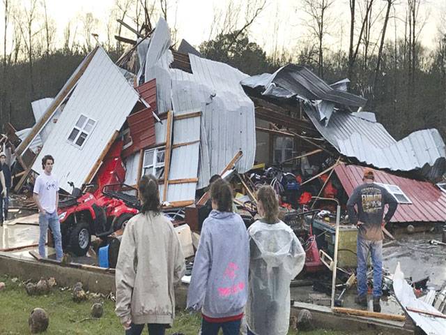 Storms in southern US leave at least five dead