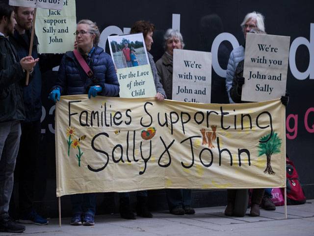 Supporters of John Letts and Sally Lane1