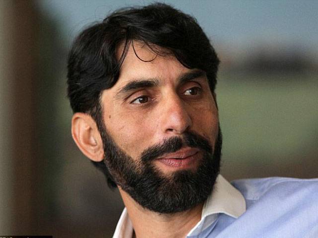 Misbah to play for Hong Kong Island United