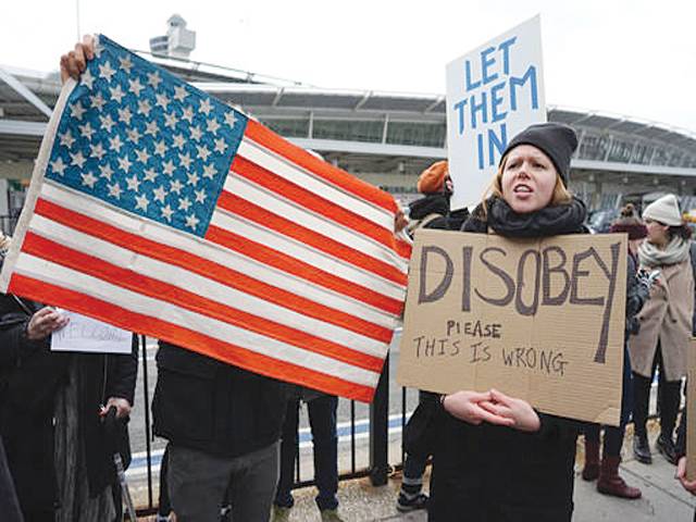 Judges across US to weigh challenges to travel ban