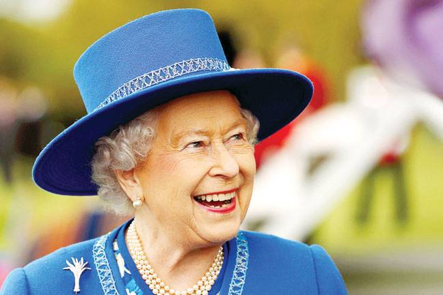 Queen Elizabeth-II marks sapphire jubilee